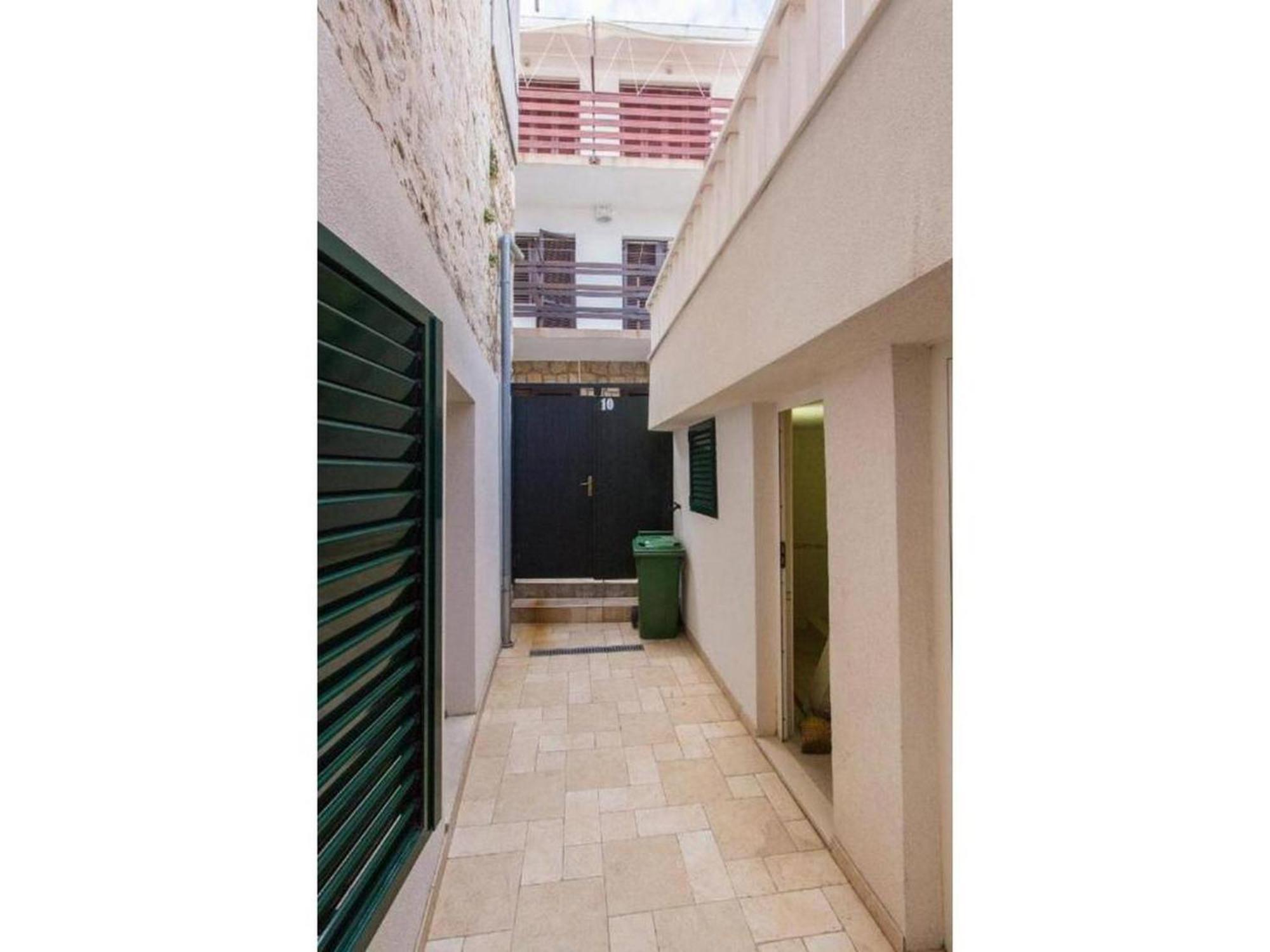 Stone Apartment Primosten Exterior photo